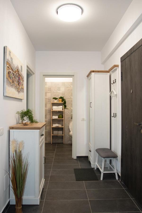 Lazo Two Room- Luxury Apartment Bukarest Eksteriør billede
