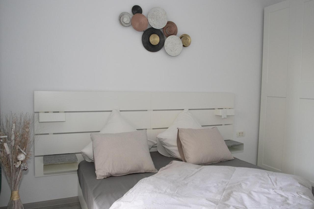Lazo Two Room- Luxury Apartment Bukarest Eksteriør billede
