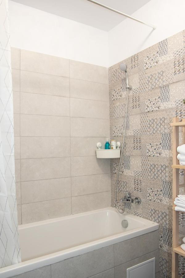 Lazo Two Room- Luxury Apartment Bukarest Eksteriør billede