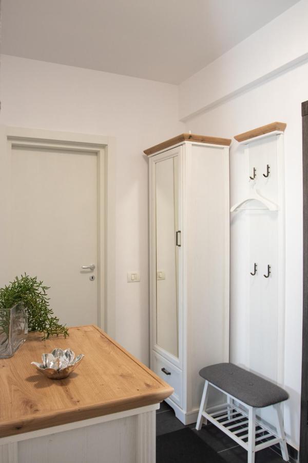Lazo Two Room- Luxury Apartment Bukarest Eksteriør billede